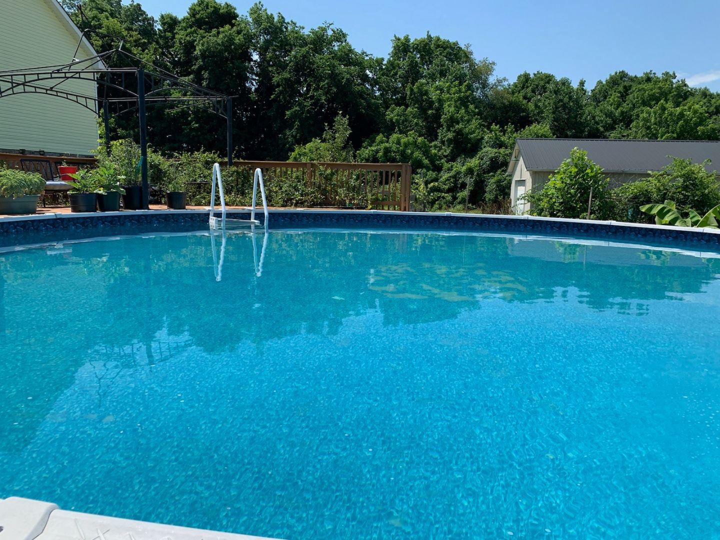 Clarksville Pool Cleaning